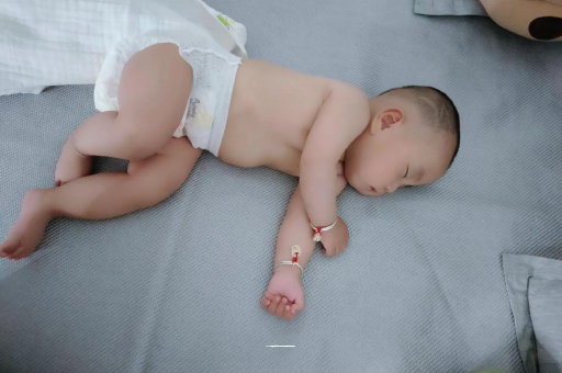 赣州宝宝口水多怎么回事